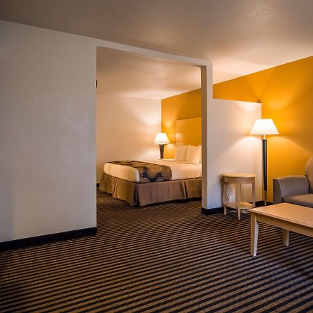 Best Western Palm Court Inn Modesto Exterior photo