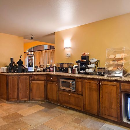 Best Western Palm Court Inn Modesto Exterior photo